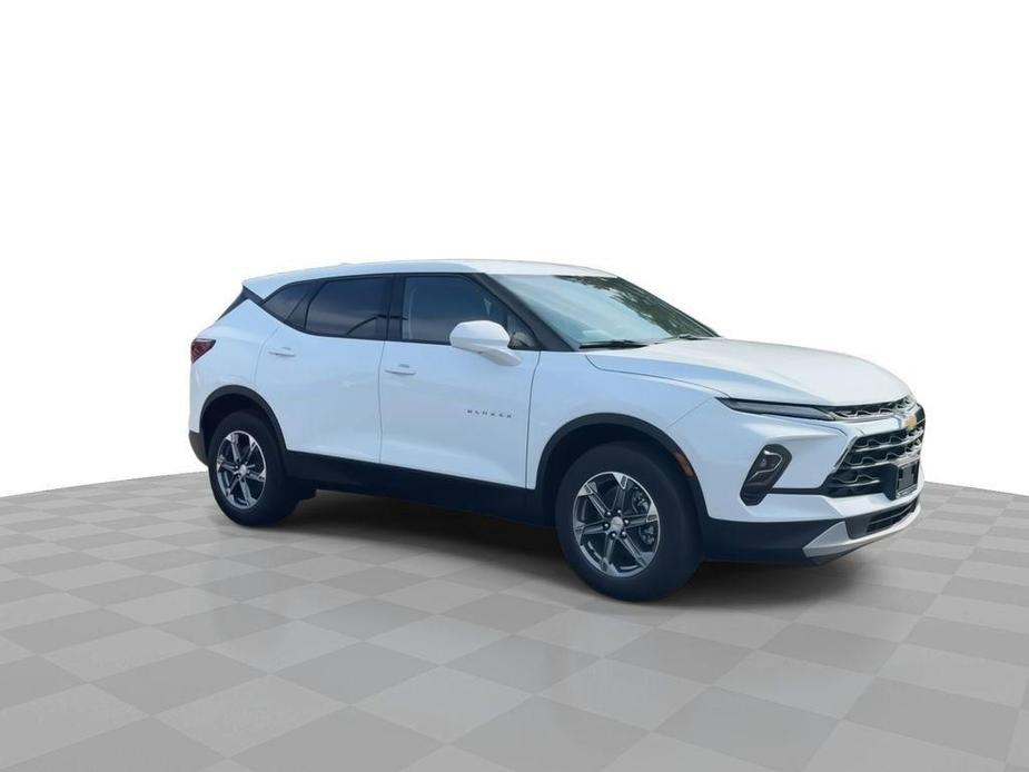 new 2025 Chevrolet Blazer car, priced at $34,995