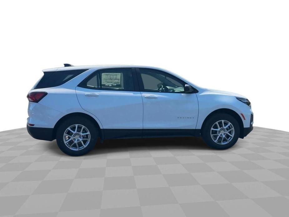 new 2024 Chevrolet Equinox car, priced at $25,970