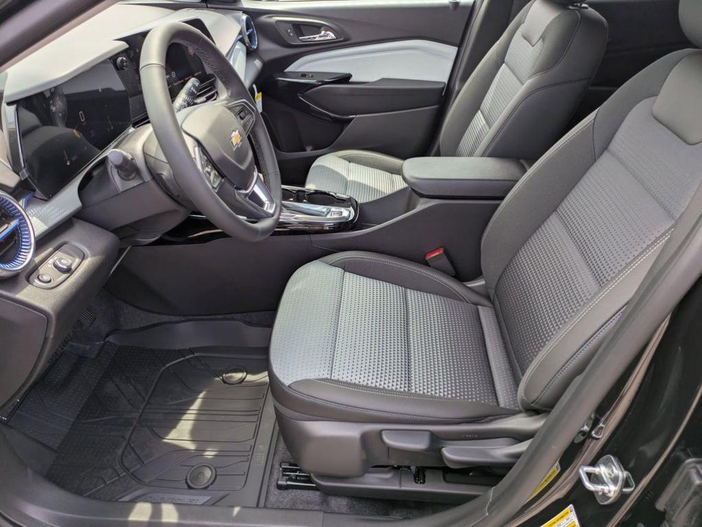 new 2025 Chevrolet Trax car, priced at $23,826