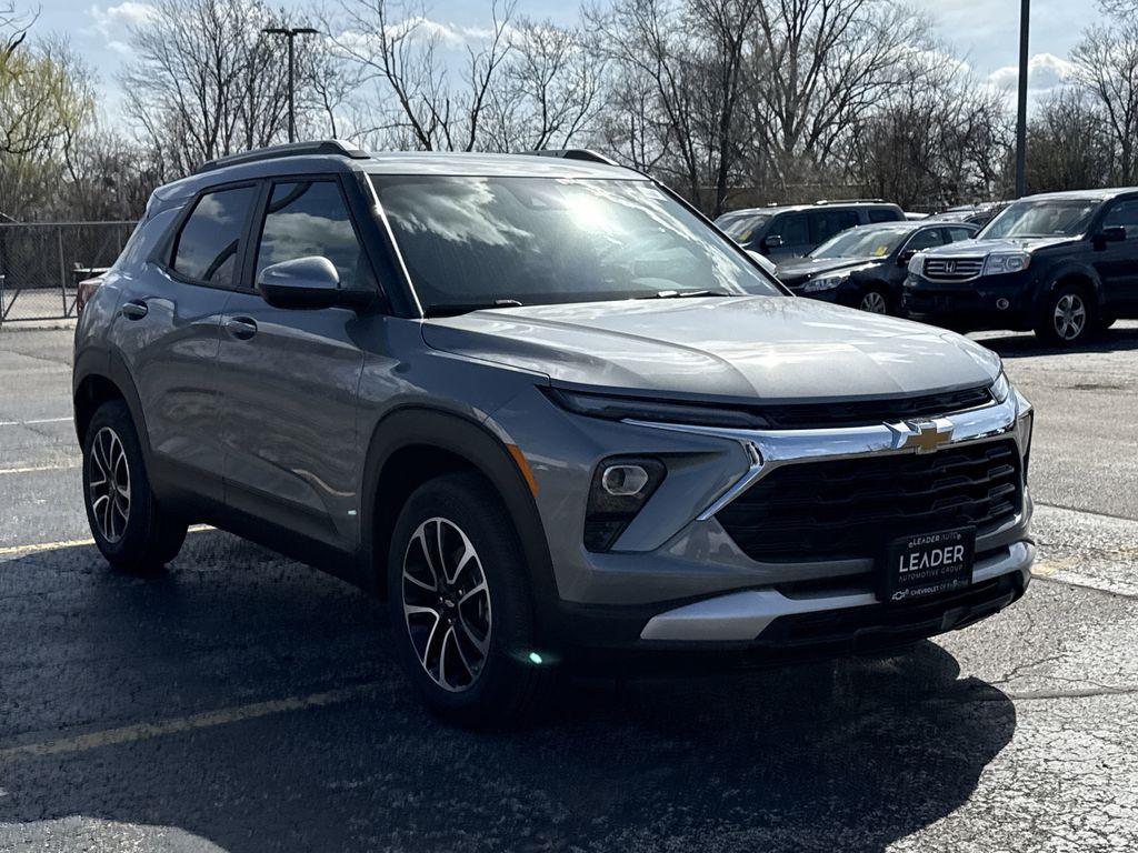 new 2025 Chevrolet TrailBlazer car, priced at $23,939