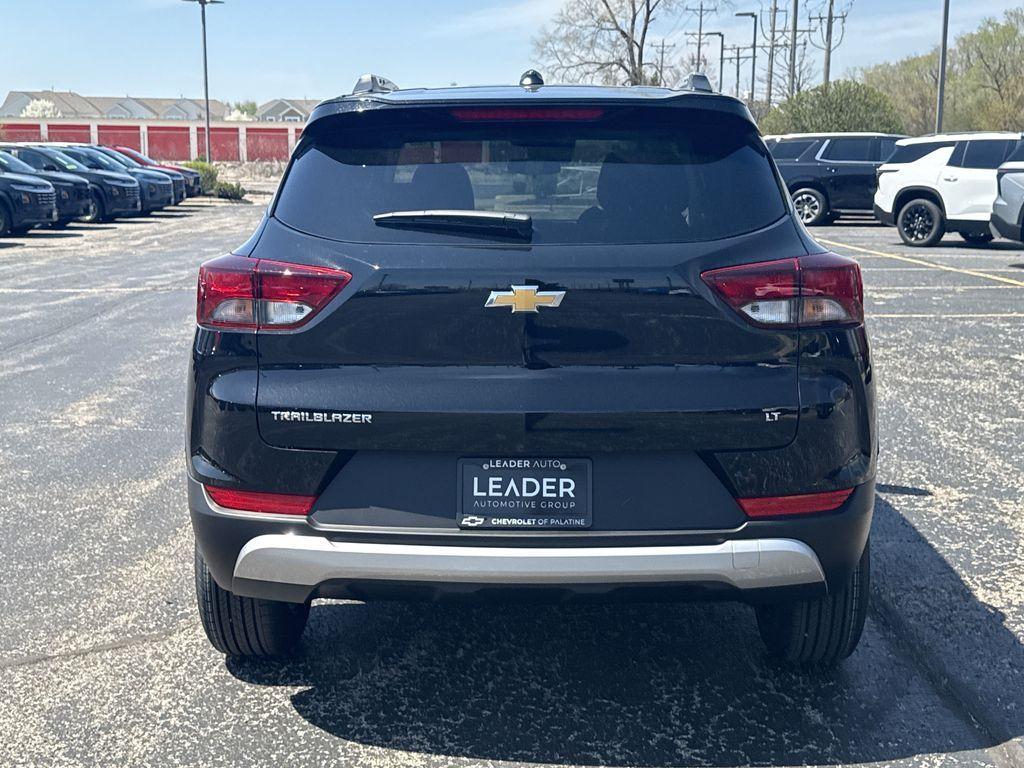 new 2025 Chevrolet TrailBlazer car, priced at $24,171