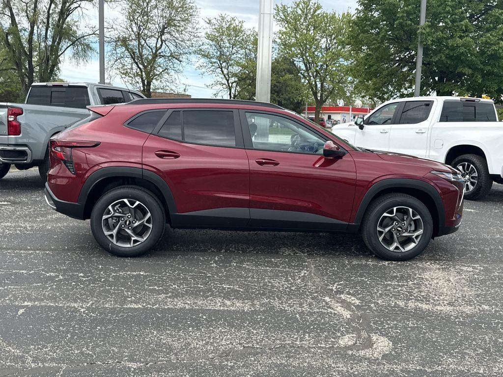 new 2025 Chevrolet Trax car, priced at $23,718
