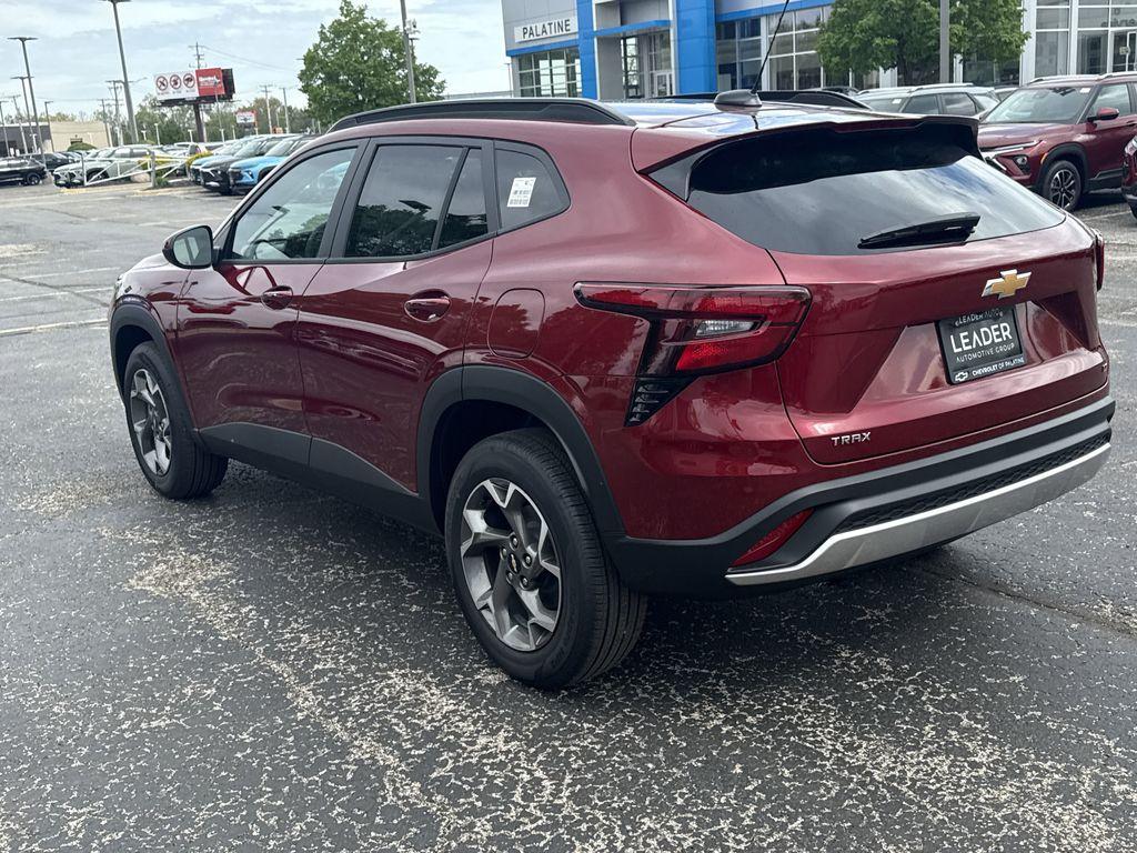 new 2025 Chevrolet Trax car, priced at $23,718