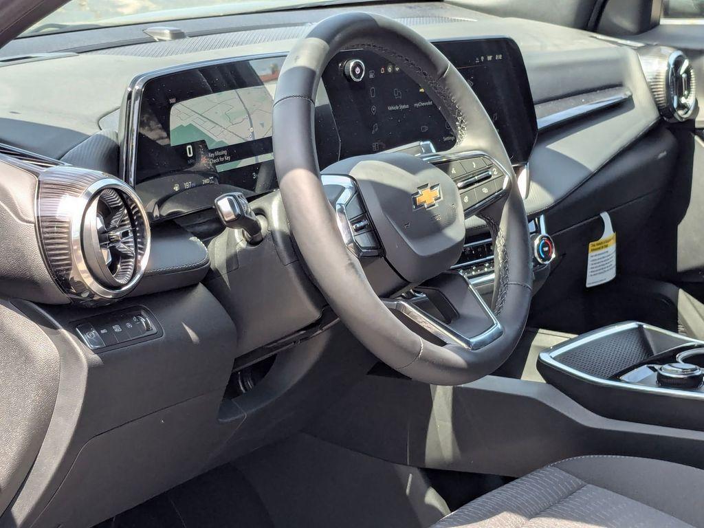 new 2026 Chevrolet Equinox car, priced at $32,588