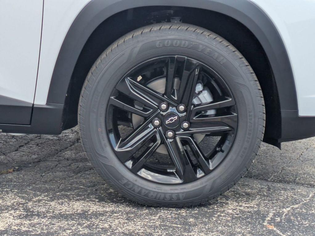 new 2025 Chevrolet Trax car, priced at $25,975