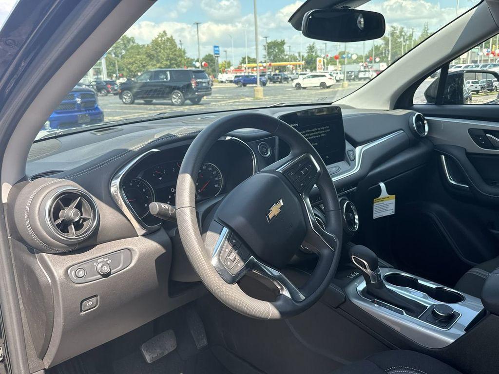 new 2025 Chevrolet Blazer car, priced at $32,575
