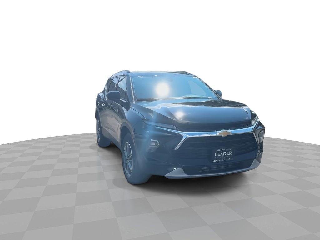 new 2025 Chevrolet Blazer car, priced at $32,575