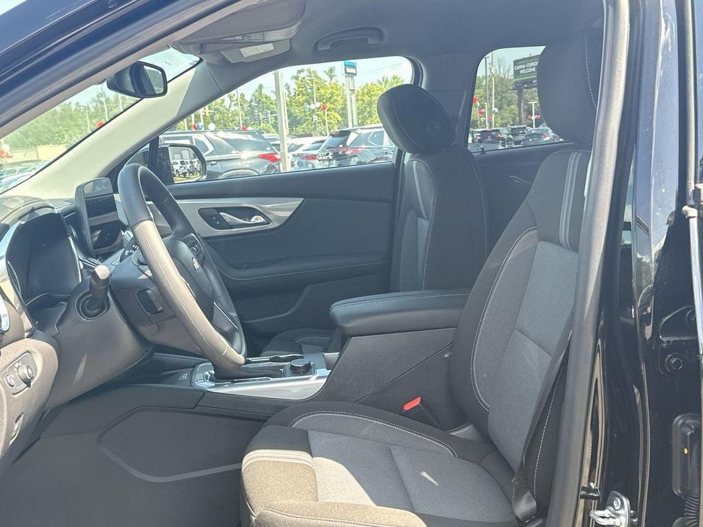 new 2025 Chevrolet Blazer car, priced at $32,575