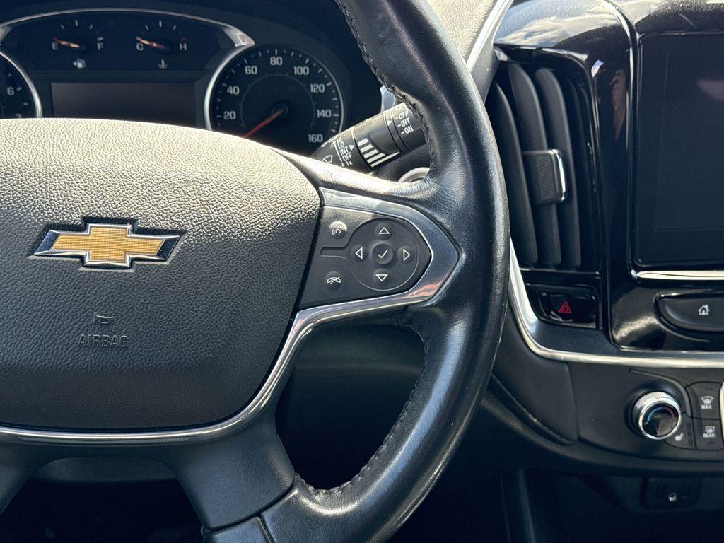 used 2022 Chevrolet Traverse car, priced at $24,367
