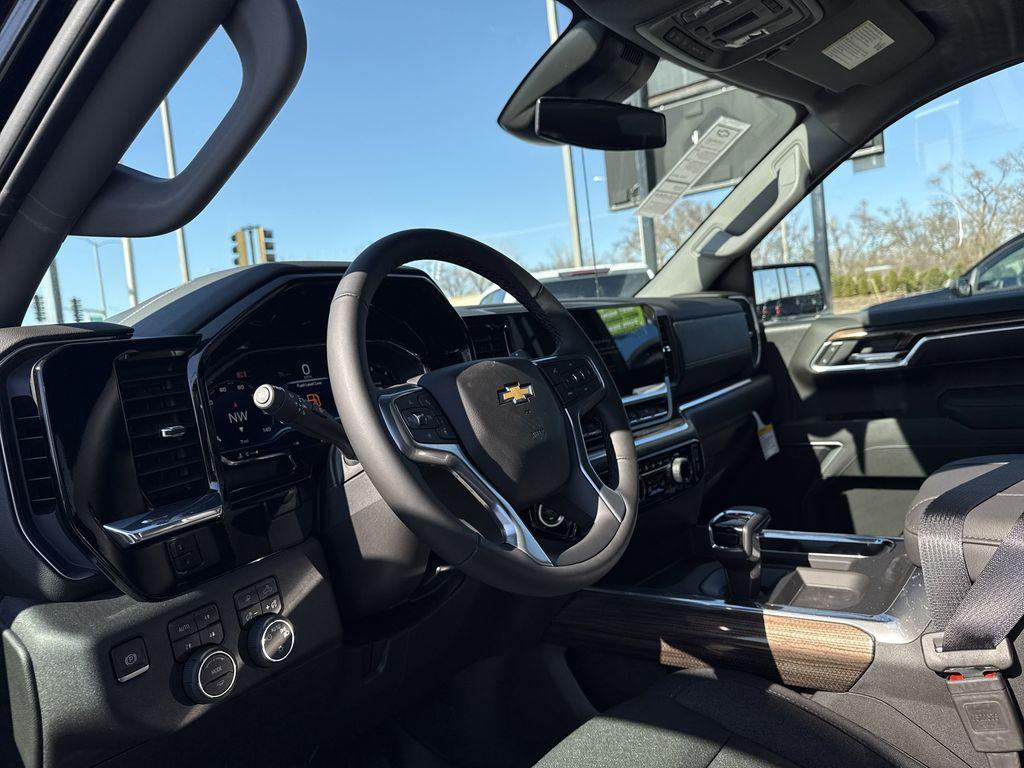 new 2025 Chevrolet Silverado 1500 car, priced at $56,732