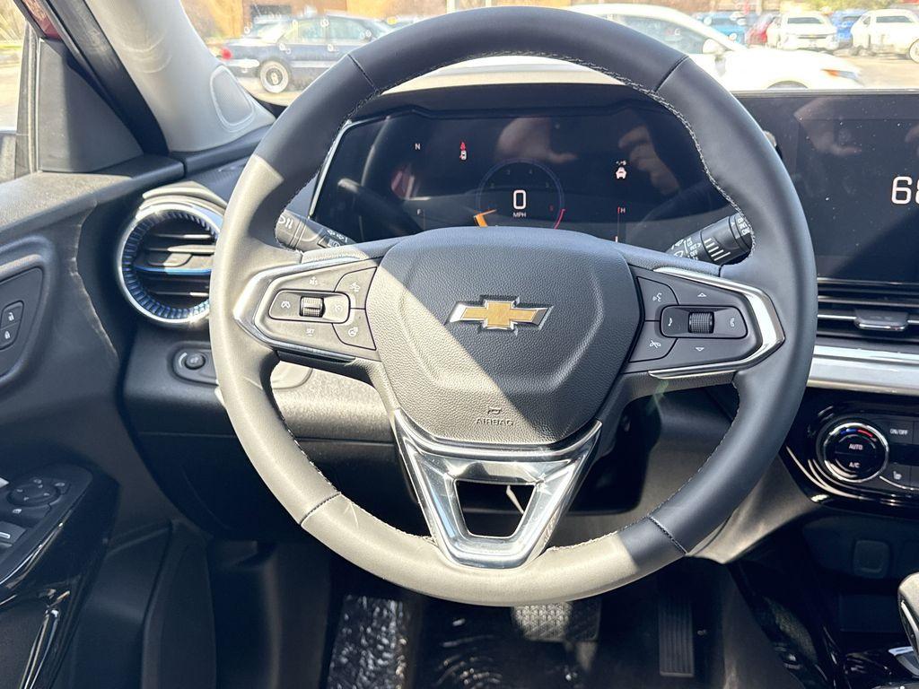 new 2025 Chevrolet Trax car, priced at $23,718