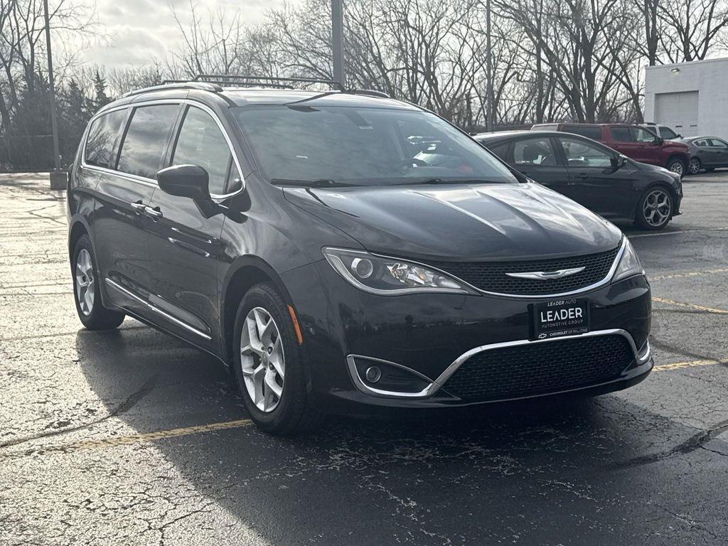 used 2018 Chrysler Pacifica car, priced at $18,264