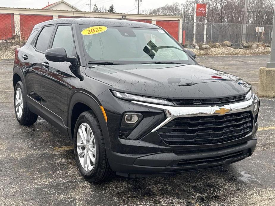 new 2025 Chevrolet TrailBlazer car, priced at $24,893