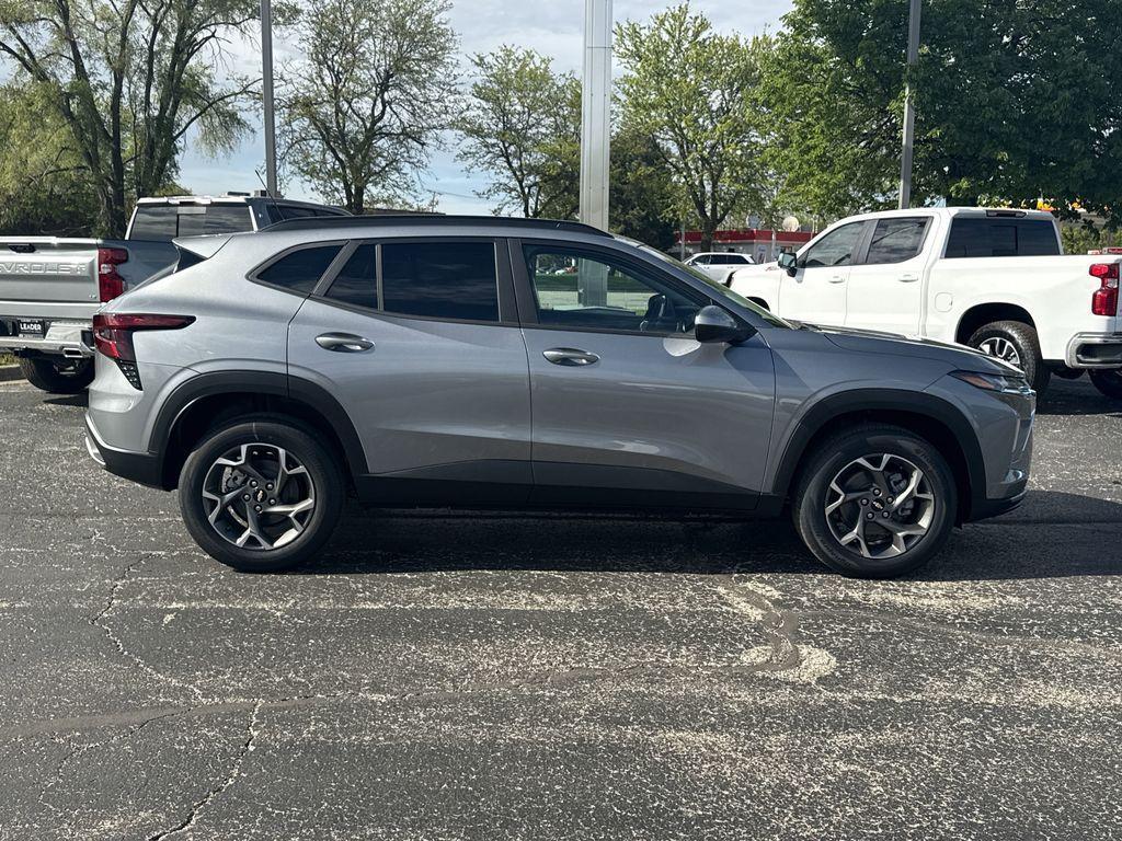 new 2025 Chevrolet Trax car, priced at $23,812