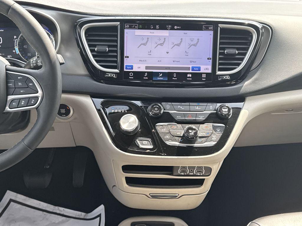 used 2023 Chrysler Pacifica car, priced at $22,867