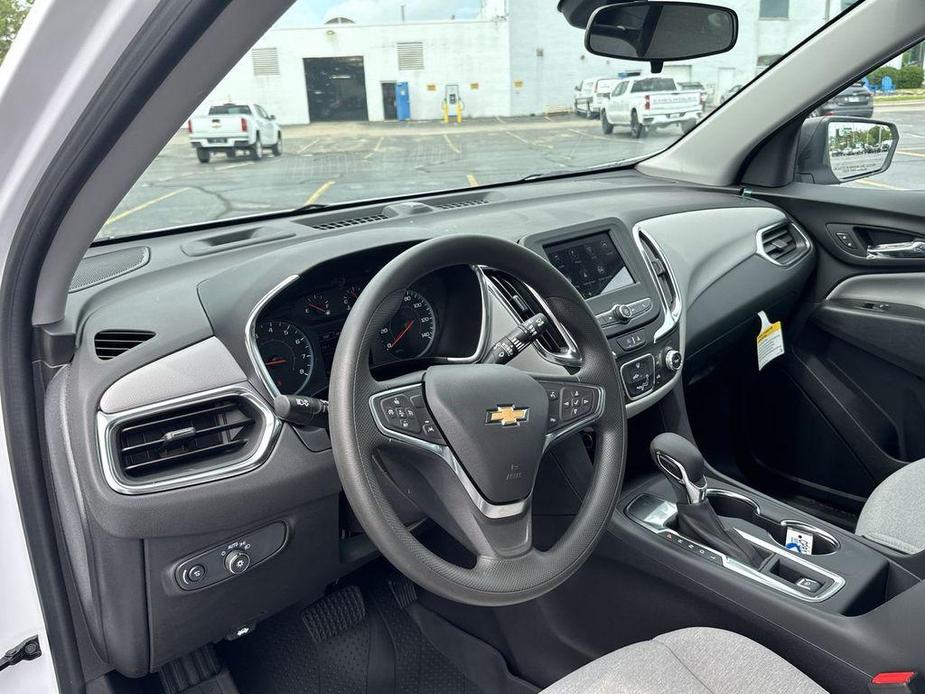 new 2024 Chevrolet Equinox car, priced at $27,570