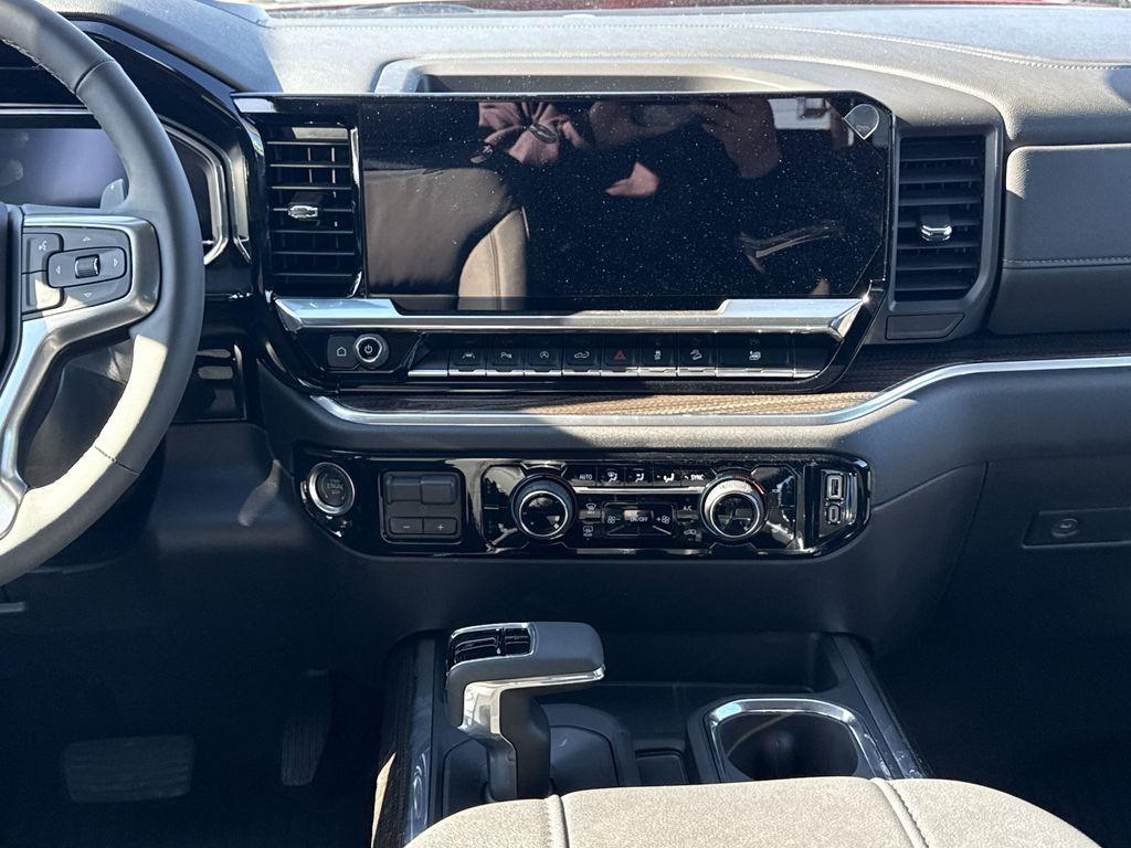 new 2025 Chevrolet Silverado 1500 car, priced at $59,572
