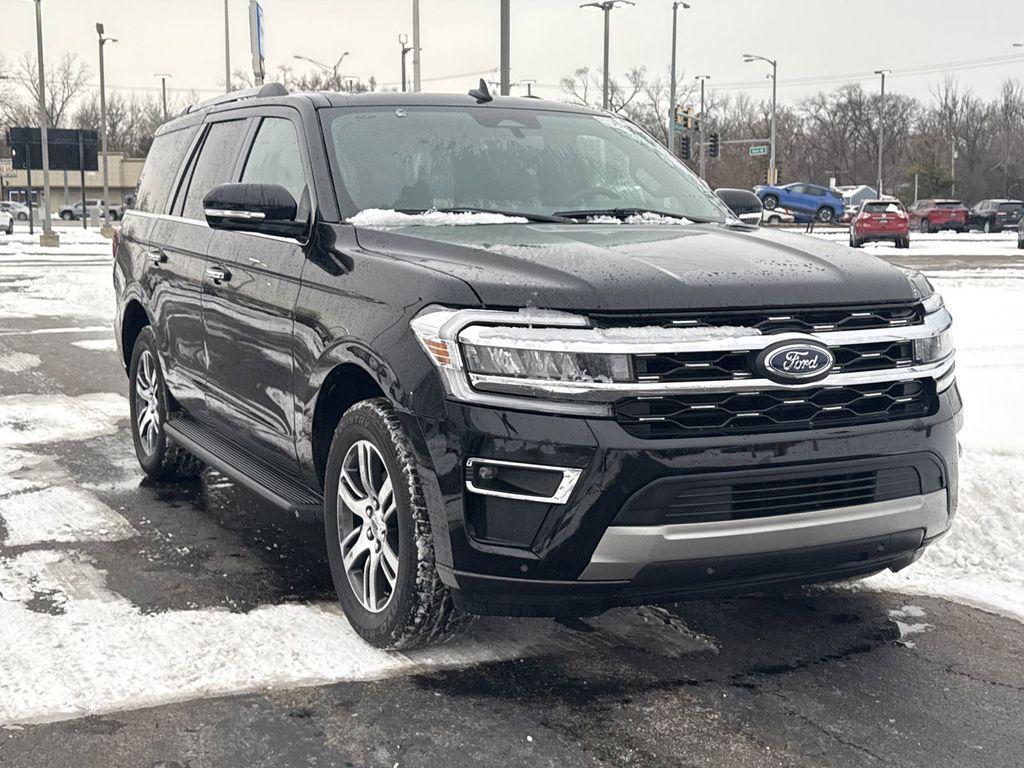 used 2024 Ford Expedition car, priced at $53,147