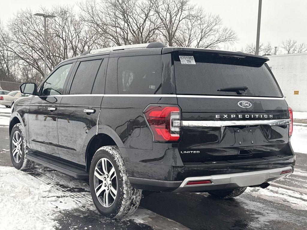 used 2024 Ford Expedition car, priced at $53,147