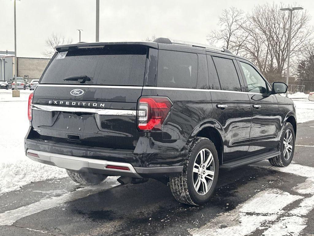 used 2024 Ford Expedition car, priced at $53,147