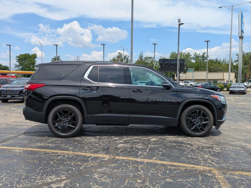 used 2021 Chevrolet Traverse car, priced at $33,313