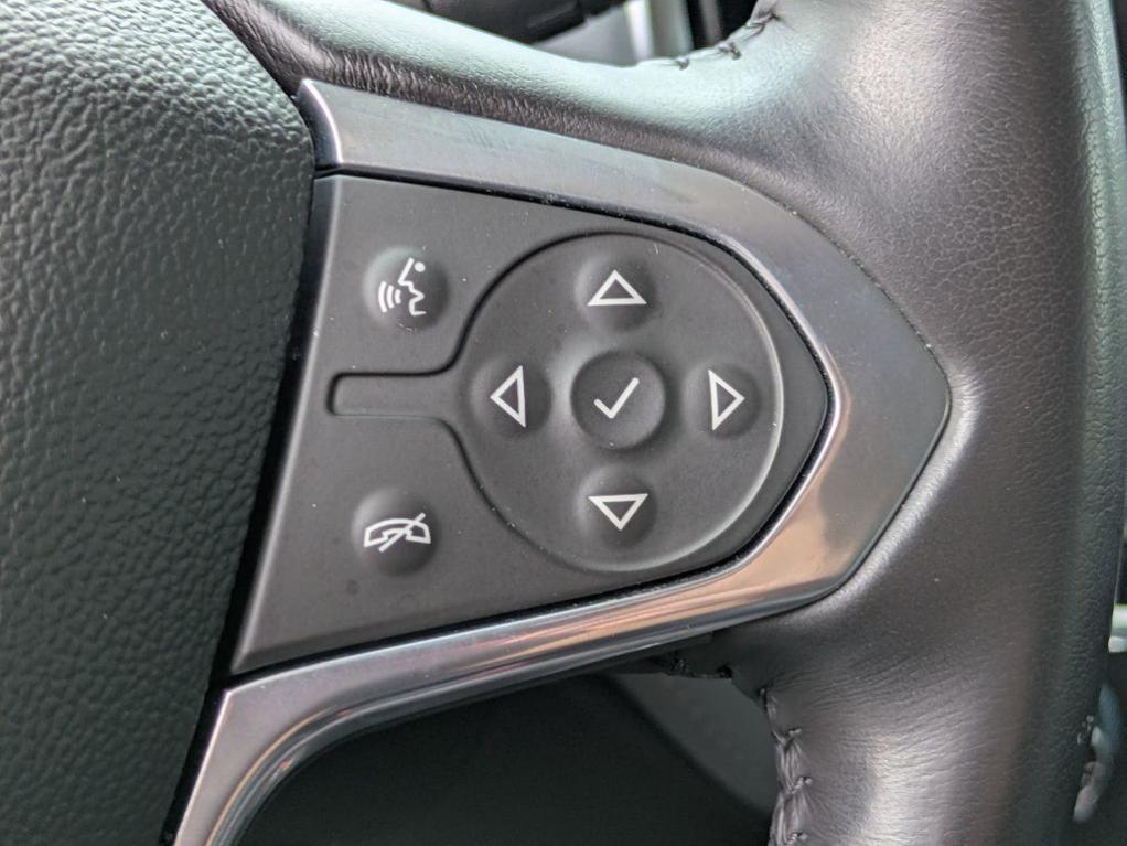 used 2021 Chevrolet Traverse car, priced at $33,313