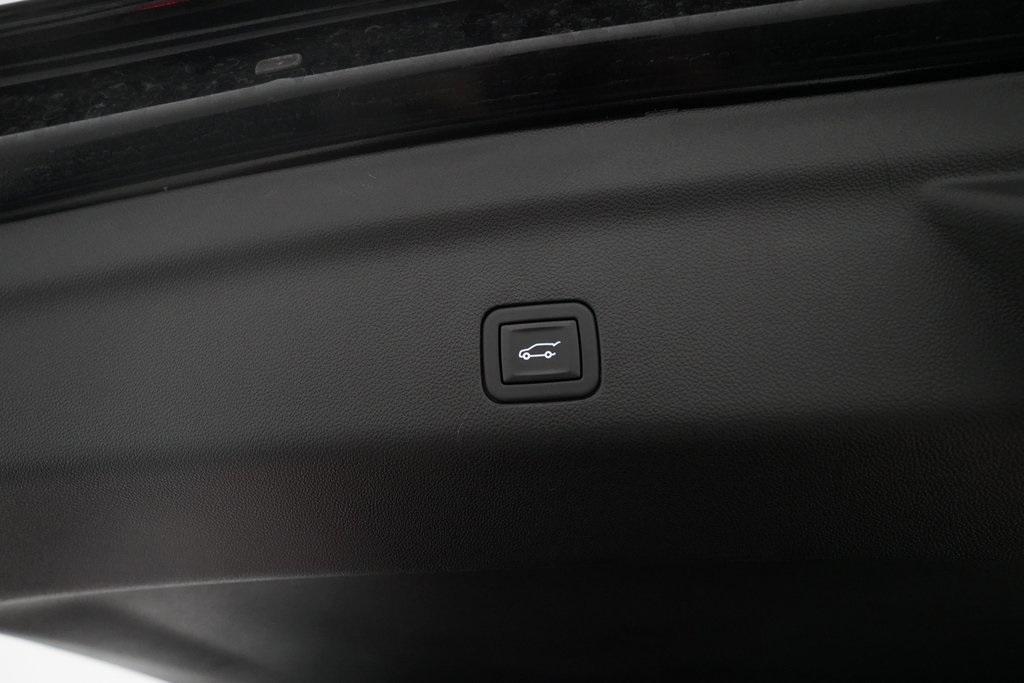 used 2024 GMC Yukon car, priced at $60,202