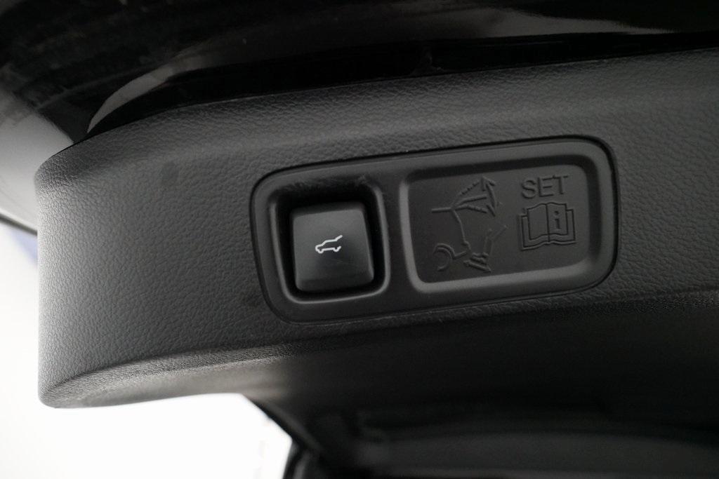 used 2019 Lincoln Navigator L car, priced at $38,446