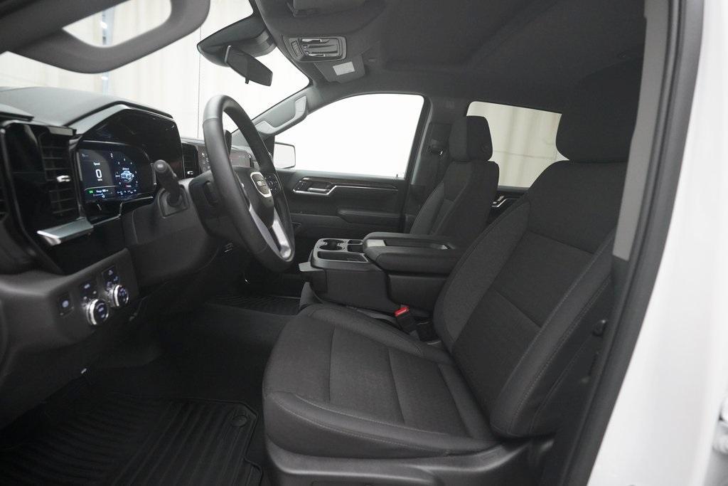 used 2025 GMC Sierra 1500 car, priced at $44,784