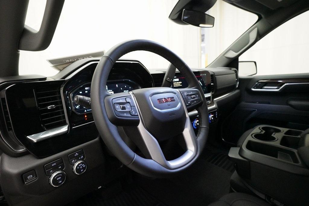 used 2025 GMC Sierra 1500 car, priced at $44,026