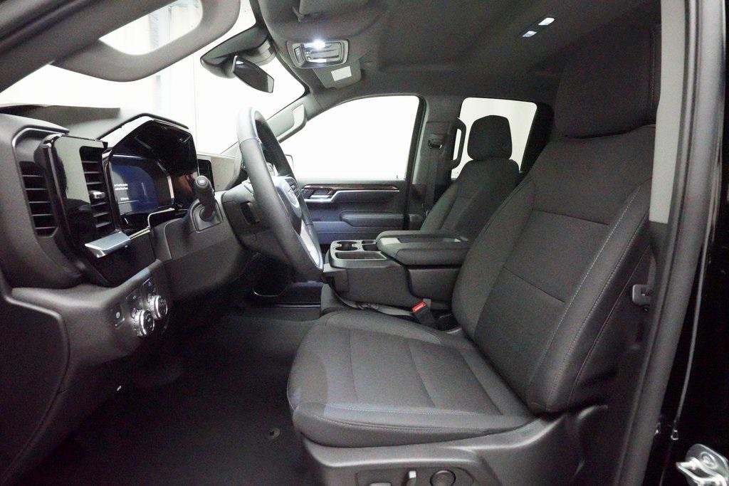 used 2025 GMC Sierra 1500 car, priced at $43,767