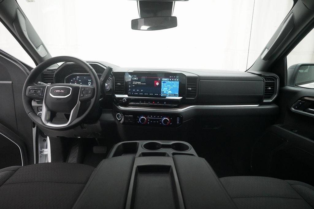 used 2025 GMC Sierra 1500 car, priced at $40,965