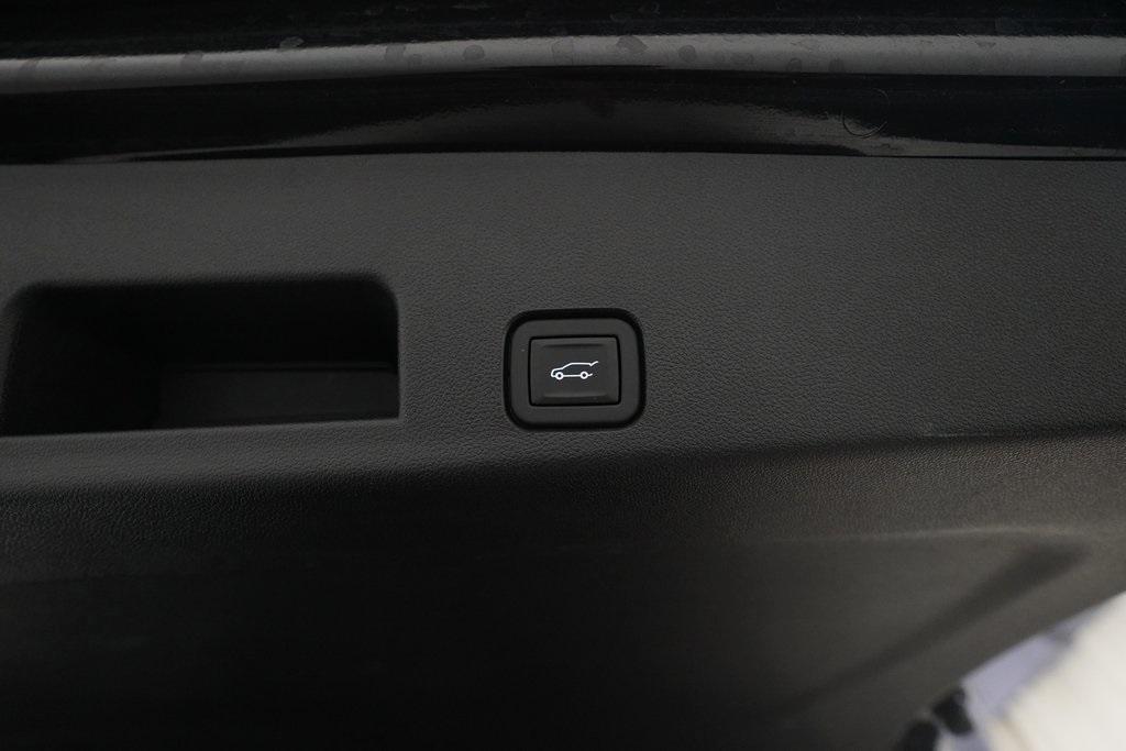 used 2024 GMC Acadia car, priced at $40,239