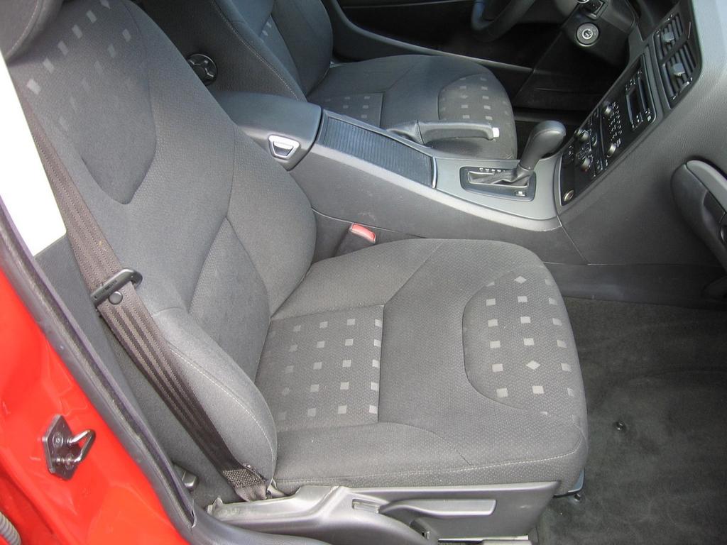 used 2007 Volvo S60 car, priced at $11,000