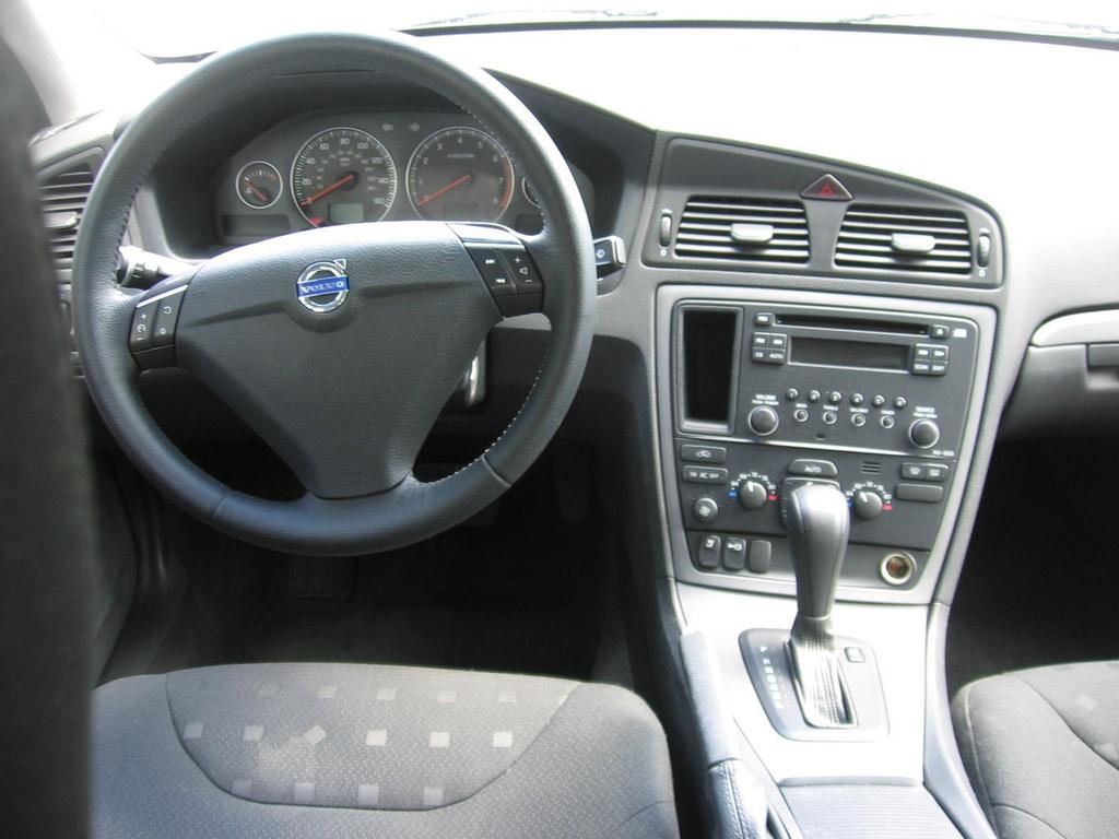used 2007 Volvo S60 car, priced at $11,000