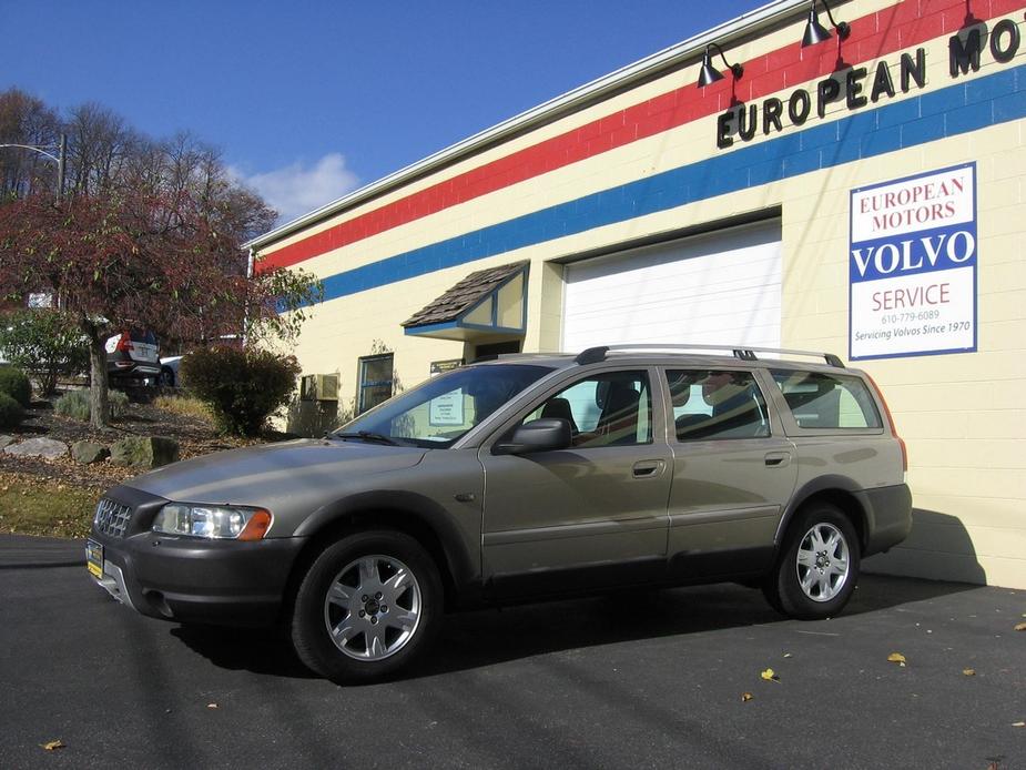 used 2005 Volvo XC70 car, priced at $7,000