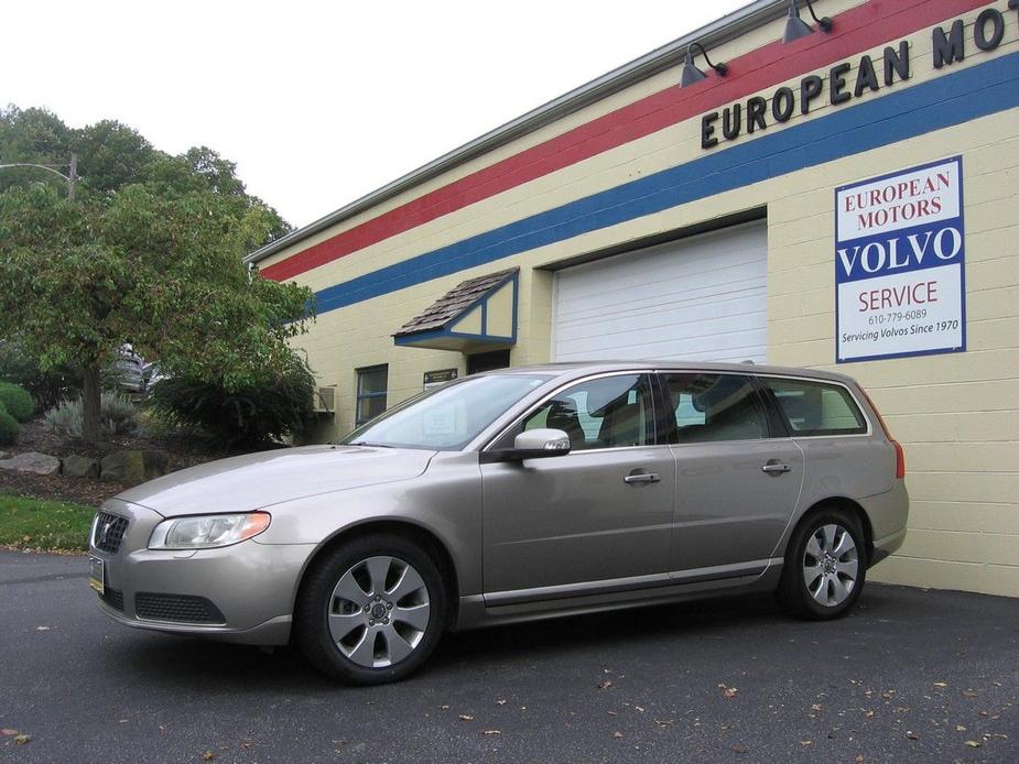 used 2008 Volvo V70 car, priced at $7,000