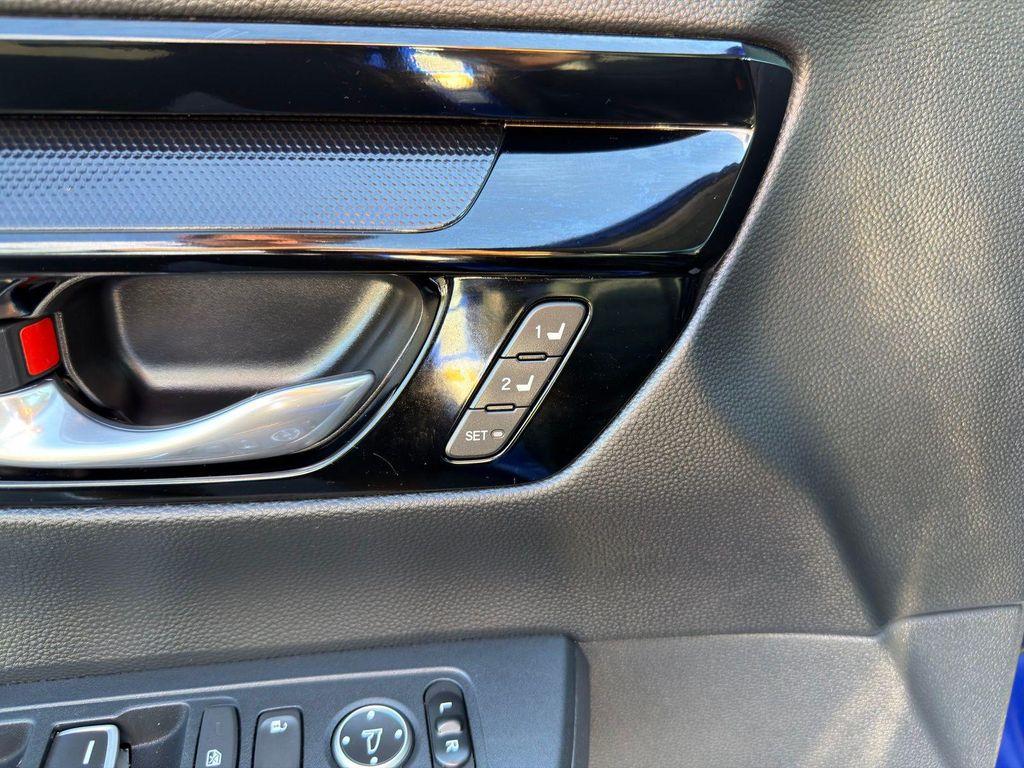 used 2023 Honda CR-V car, priced at $27,900