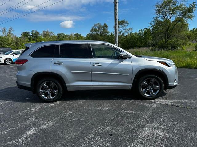 used 2019 Toyota Highlander car, priced at $30,800