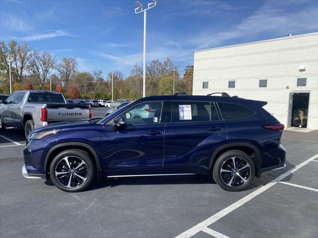 used 2021 Toyota Highlander car, priced at $33,900