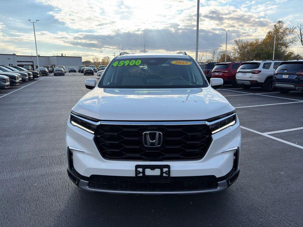 used 2025 Honda Pilot car, priced at $44,900