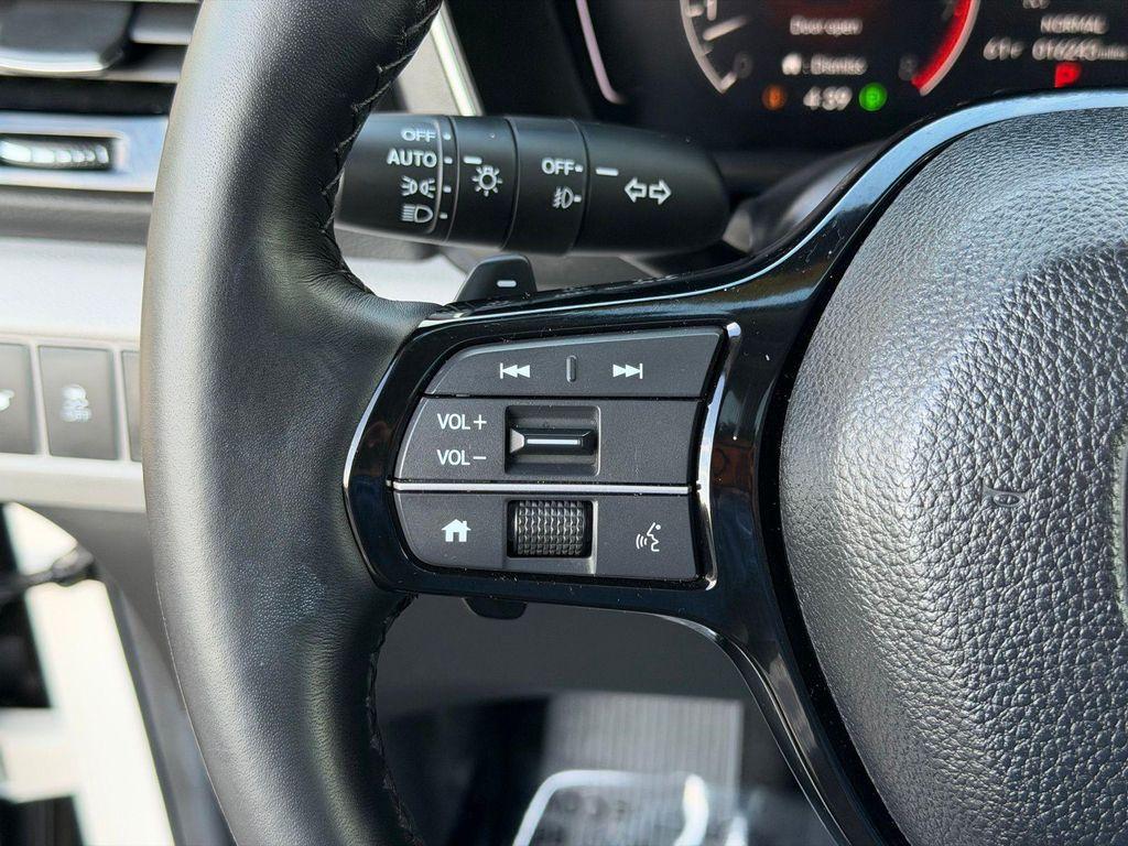 used 2025 Honda Pilot car, priced at $44,900