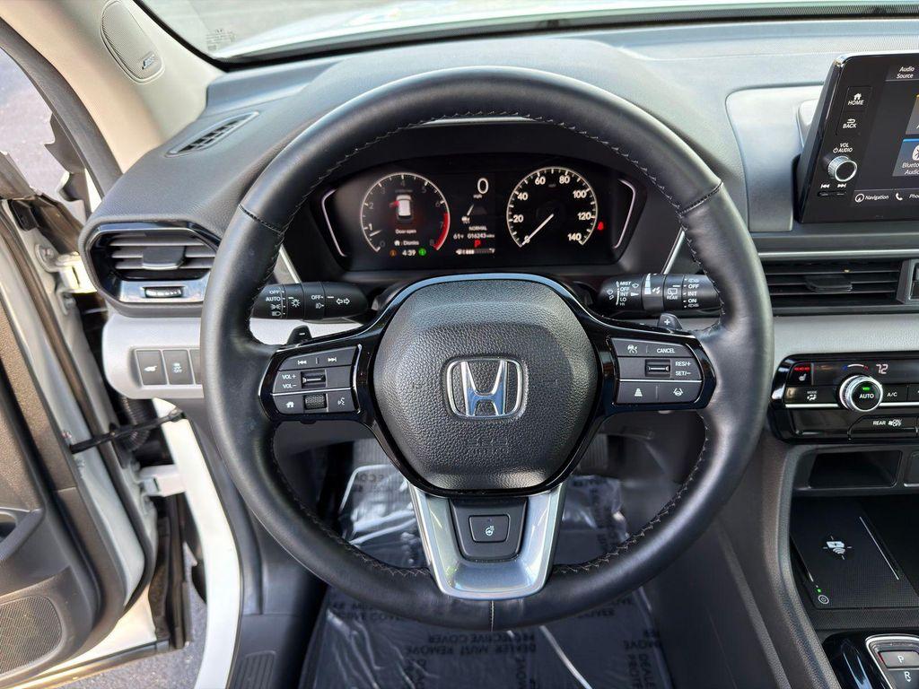 used 2025 Honda Pilot car, priced at $44,900