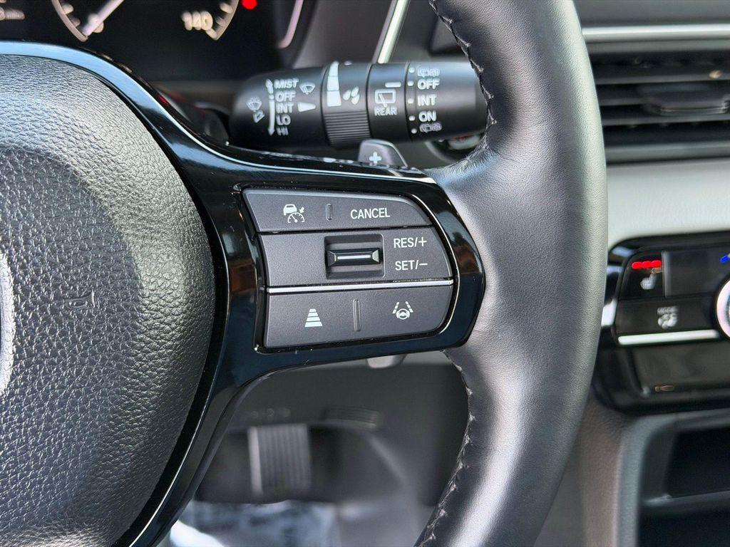 used 2025 Honda Pilot car, priced at $44,900