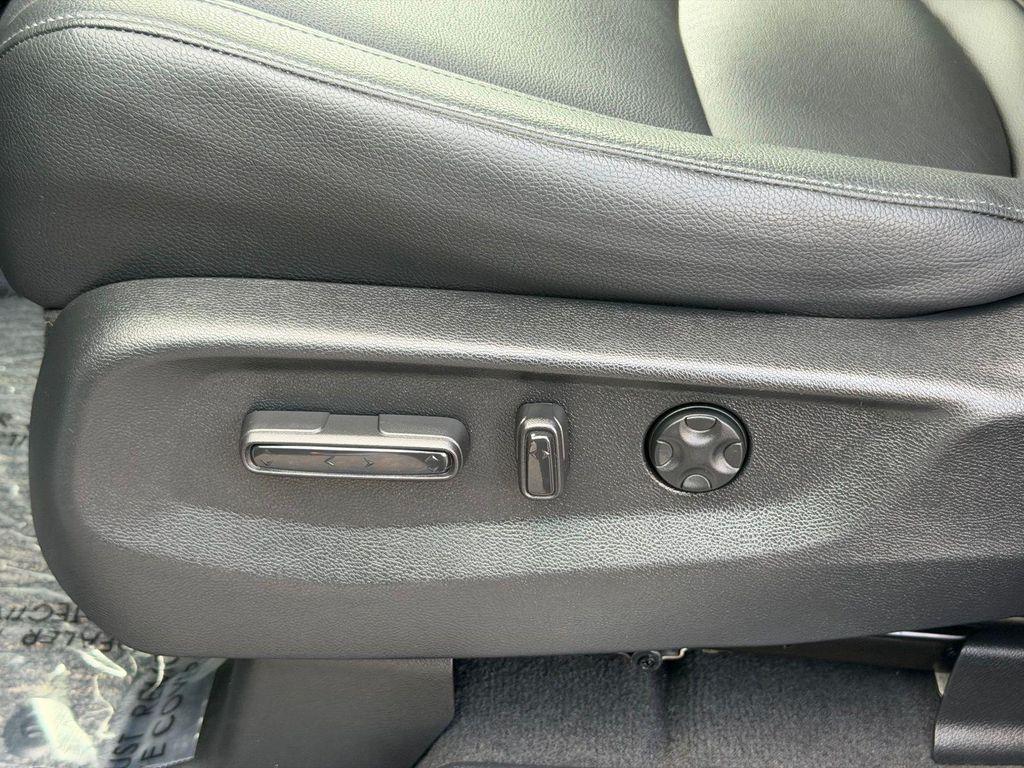 used 2025 Honda Odyssey car, priced at $39,900