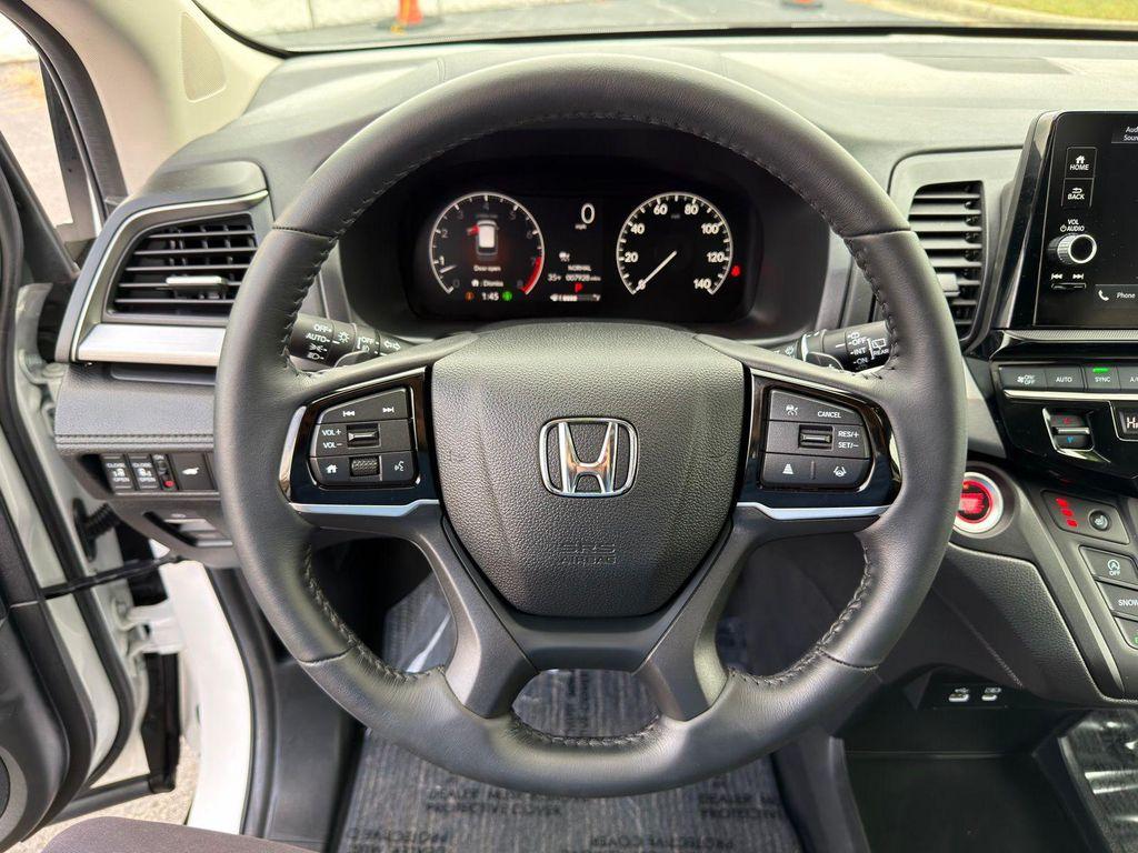 used 2025 Honda Odyssey car, priced at $39,900