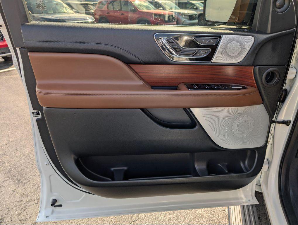 used 2024 Lincoln Navigator car, priced at $76,800