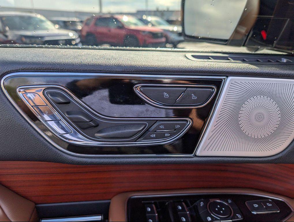 used 2024 Lincoln Navigator car, priced at $76,800
