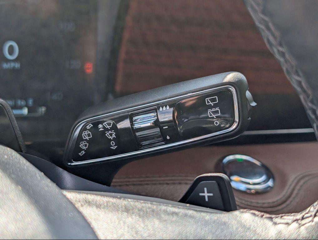 used 2024 Lincoln Navigator car, priced at $76,800