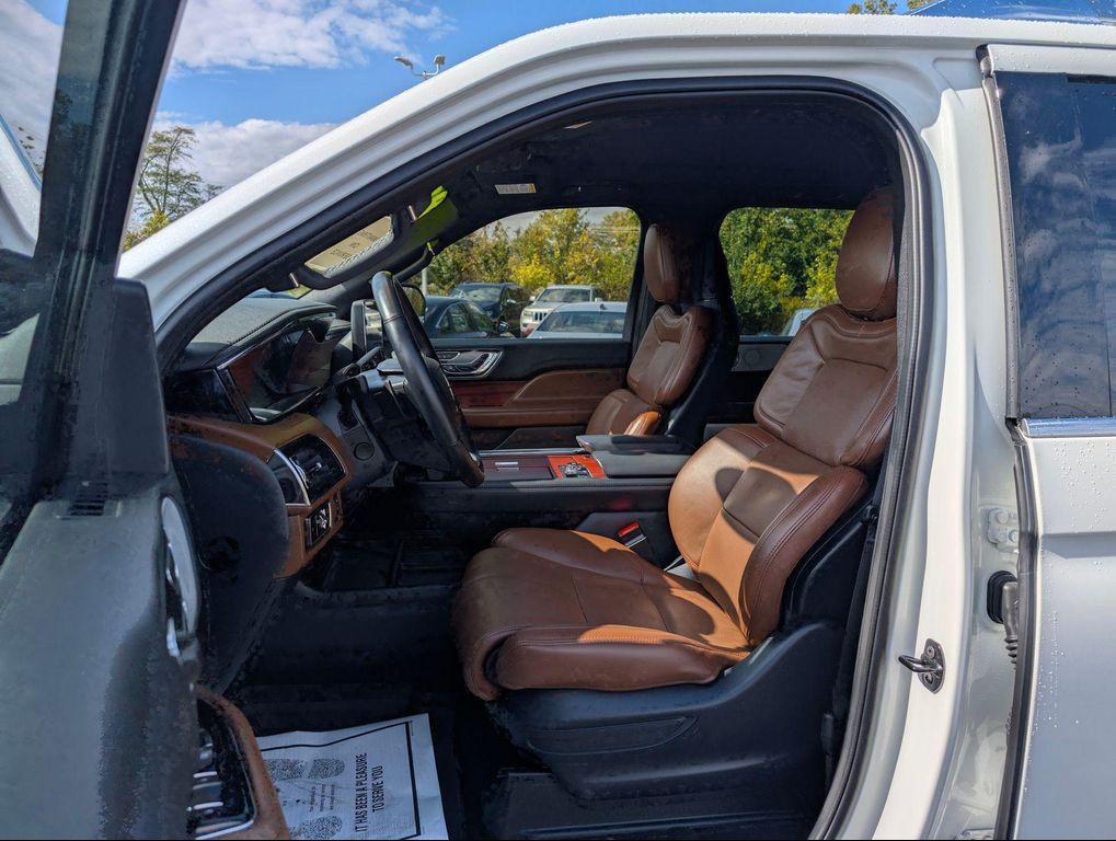 used 2024 Lincoln Navigator car, priced at $76,800